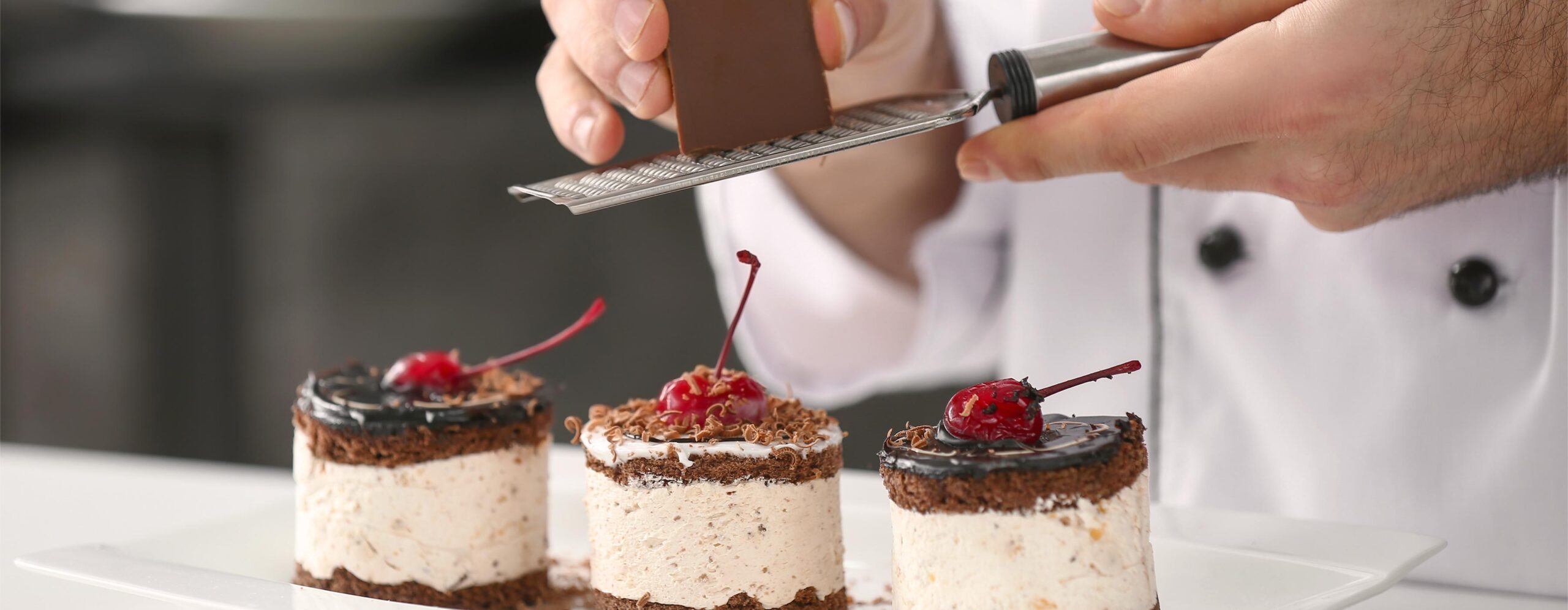 Vaga para Auxiliar de Confeitaria em Salvador – BA (Caminho das Árvores)